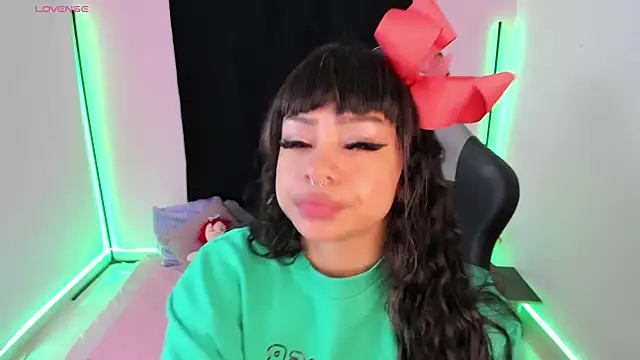 zoesullivan online show from 12/23/24, 08:44