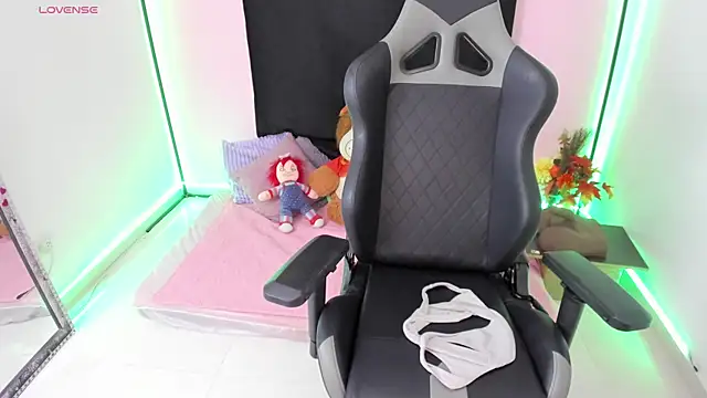 zoesullivan online show from 12/24/24, 09:50