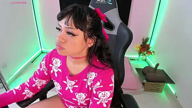 zoesullivan online show from 12/30/24, 09:48