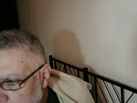 100Tauros online show from 10/30/25, 10:38