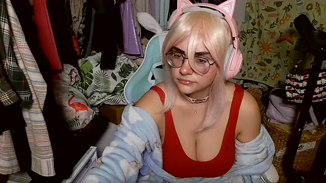 Snapshot of mochi_rainbow chatting on 01/15/25, 02:06 mochi rainbow online show from 01/15/25, 02:06