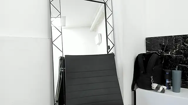 Juliabadlee online show from 01/27/25, 11:33