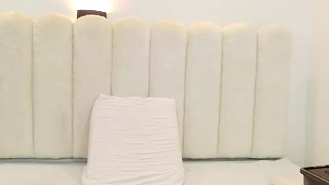 Juliabadlee online show from 09/26/25, 09:08