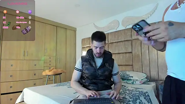 Snapshot of petterwilly1 chatting on 03/10/25, 12:59 petterwilly1 online show from 03/10/25, 12:59