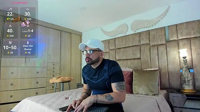 Snapshot of petterwilly1 chatting on 10/02/25, 10:39 petterwilly1 online show from 10/02/25, 10:39