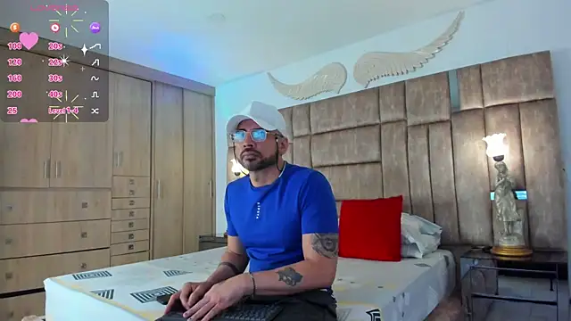 Snapshot of petterwilly1 chatting on 10/26/25, 12:05 petterwilly1 online show from 10/26/25, 12:05