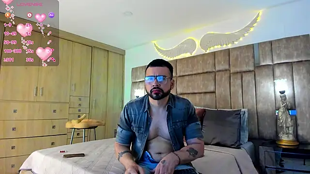 Snapshot of petterwilly1 chatting on 05/02/26, 11:10 petterwilly1 online show from 05/02/26, 11:10