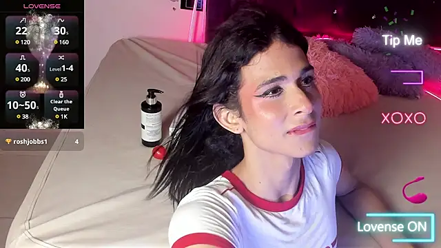 Snapshot of Mara_friendboy699 chatting on 02/06/25, 03:37 Mara friendboy699 online show from 02/06/25, 03:37