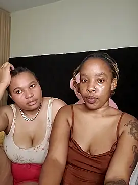 R-thequeen online show from 04/17/26, 09:18