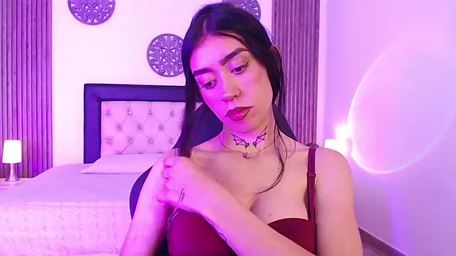 Snapshot of Julieta_De_Los_Angeles chatting on 12/17/25, 02:06 Julieta De Los Angeles online show from 12/17/25, 02:06