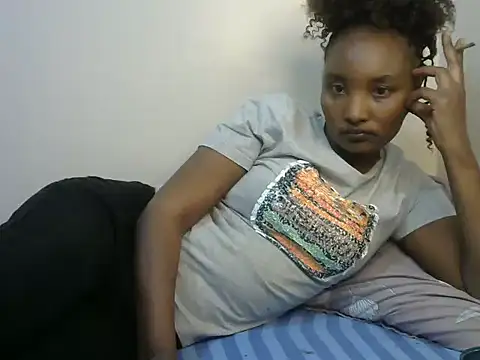 Snapshot of StacyGee24 chatting on 10/16/25, 05:14 StacyGee24 online show from 10/16/25, 05:14