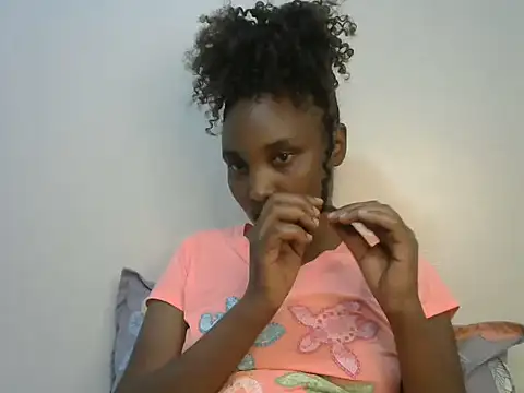 Snapshot of StacyGee24 chatting on 10/20/25, 05:46 StacyGee24 online show from 10/20/25, 05:46