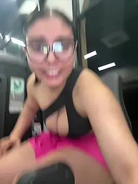 zui lu online show from 02/23/25, 05:01