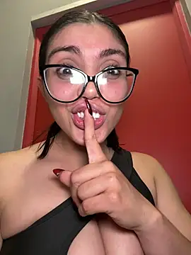 zui lu online show from 03/02/25, 04:17