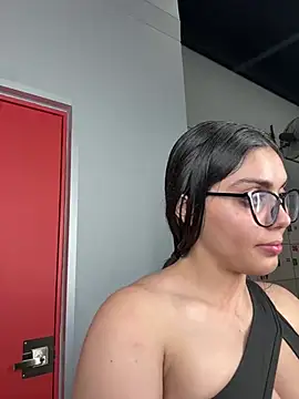 zui lu online show from 03/02/25, 07:21