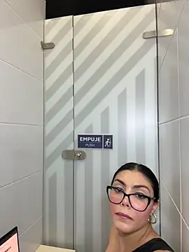 zui lu online show from 11/03/25, 04:03