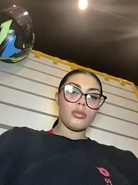 zui lu online show from 01/11/26, 04:06