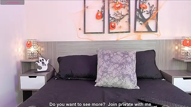 SkinnyFoxy online show from 10/16/25, 08:10