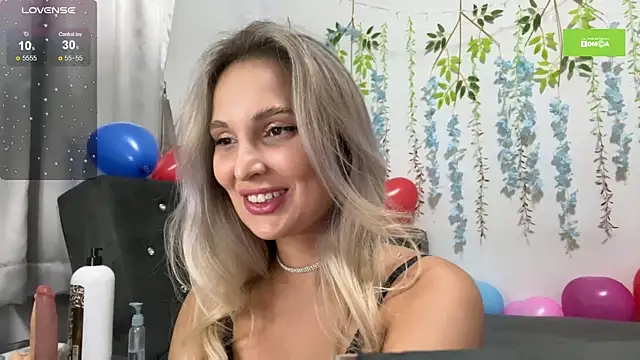 Snapshot of Isexxs chatting on 02/14/25, 07:23 Isexxs online show from 02/14/25, 07:23