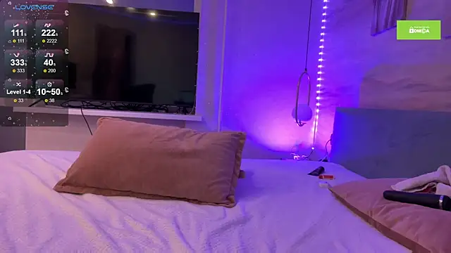 Snapshot of Isexxs chatting on 03/19/25, 08:11 Isexxs online show from 03/19/25, 08:11