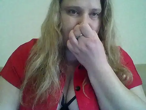 ParisMimi online show from 04/22/26, 10:39