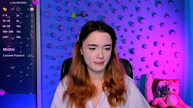 Snapshot of liana_kisses chatting on 11/26/25, 08:43 liana kisses online show from 11/26/25, 08:43