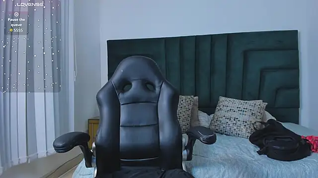 BarbaraKnox  online show from 09/26/25, 12:14