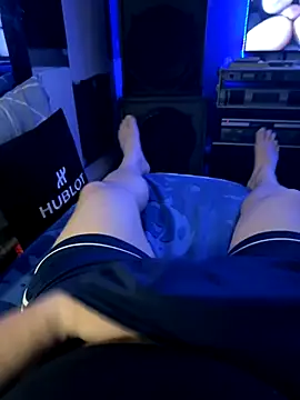 Snapshot of MatthewEmme chatting on 11/23/25, 12:21 MatthewEmme online show from 11/23/25, 12:21