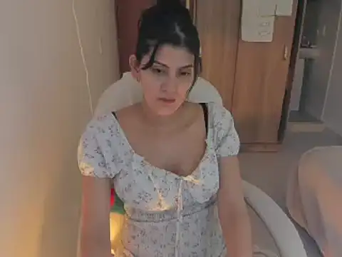 misstoya online show from 12/19/24, 01:18