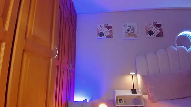 martinaaricci online show from 01/12/26, 02:44