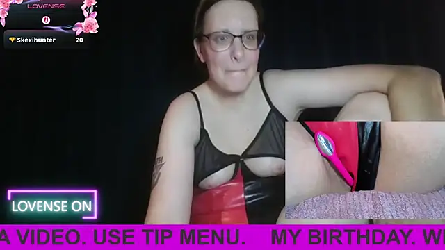 Snapshot of PernillaGirl chatting on 09/10/25, 06:30 PernillaGirl online show from 09/10/25, 06:30