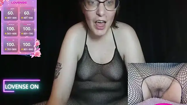 Snapshot of PernillaGirl chatting on 10/15/25, 06:08 PernillaGirl online show from 10/15/25, 06:08