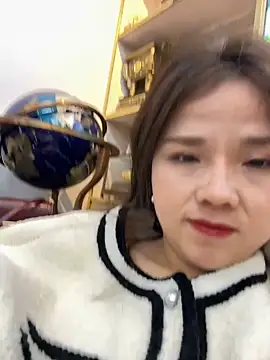 Efangfang online show from 01/09/25, 02:07