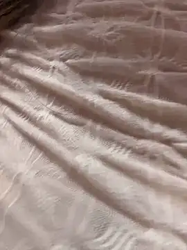 Efangfang online show from 02/05/25, 08:00