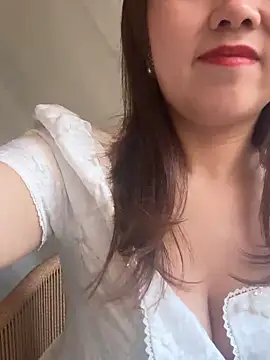 Efangfang online show from 02/20/25, 09:22