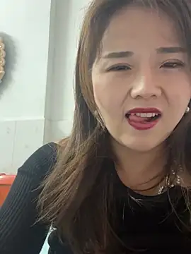 Efangfang online show from 03/07/25, 10:13