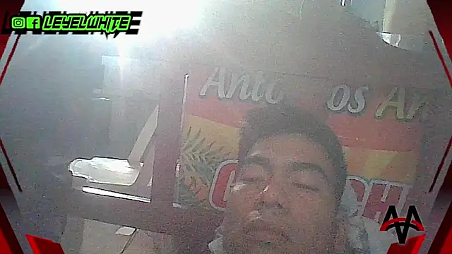 leyel00155 online show from 10/19/25, 11:44