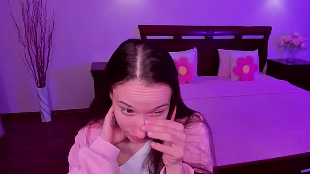 StaceySunny online show from 04/15/26, 05:09