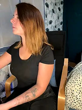 Nina blain online show from 09/11/25, 07:08