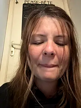 Nina blain online show from 09/23/25, 09:01