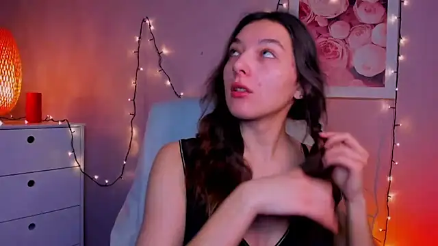 Snapshot of Meagn_Extasy chatting on 01/17/25, 07:30 Meagn Extasy online show from 01/17/25, 07:30