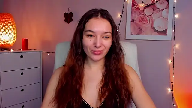 Snapshot of Meagn_Extasy chatting on 02/16/25, 11:05 Meagn Extasy online show from 02/16/25, 11:05