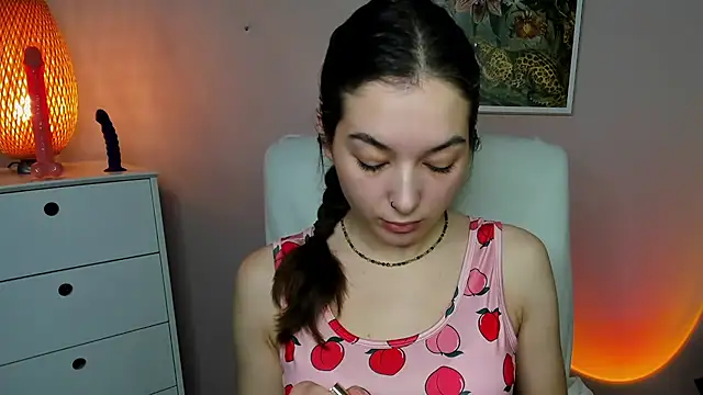 Snapshot of Meagn_Extasy chatting on 11/14/25, 08:02 Meagn Extasy online show from 11/14/25, 08:02