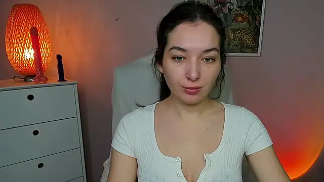 Snapshot of Meagn_Extasy chatting on 11/17/25, 07:36 Meagn Extasy online show from 11/17/25, 07:36