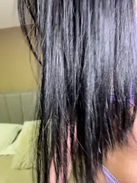 Valentcouple online show from 04/12/26, 10:15