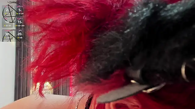 selene red  online show from 02/01/25, 12:26