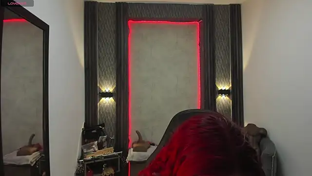 selene red  online show from 02/21/25, 12:50