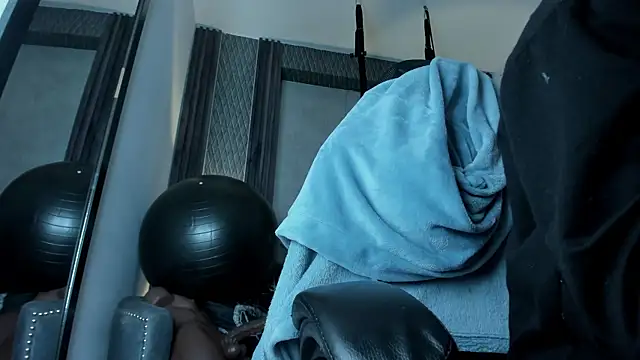 selene red  online show from 10/18/25, 03:57