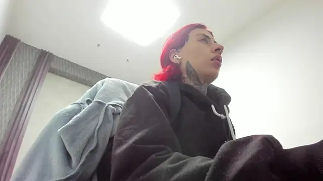 selene red  online show from 04/14/26, 01:22