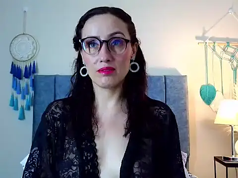 IberianMoonMK online show from 10/02/25, 05:42